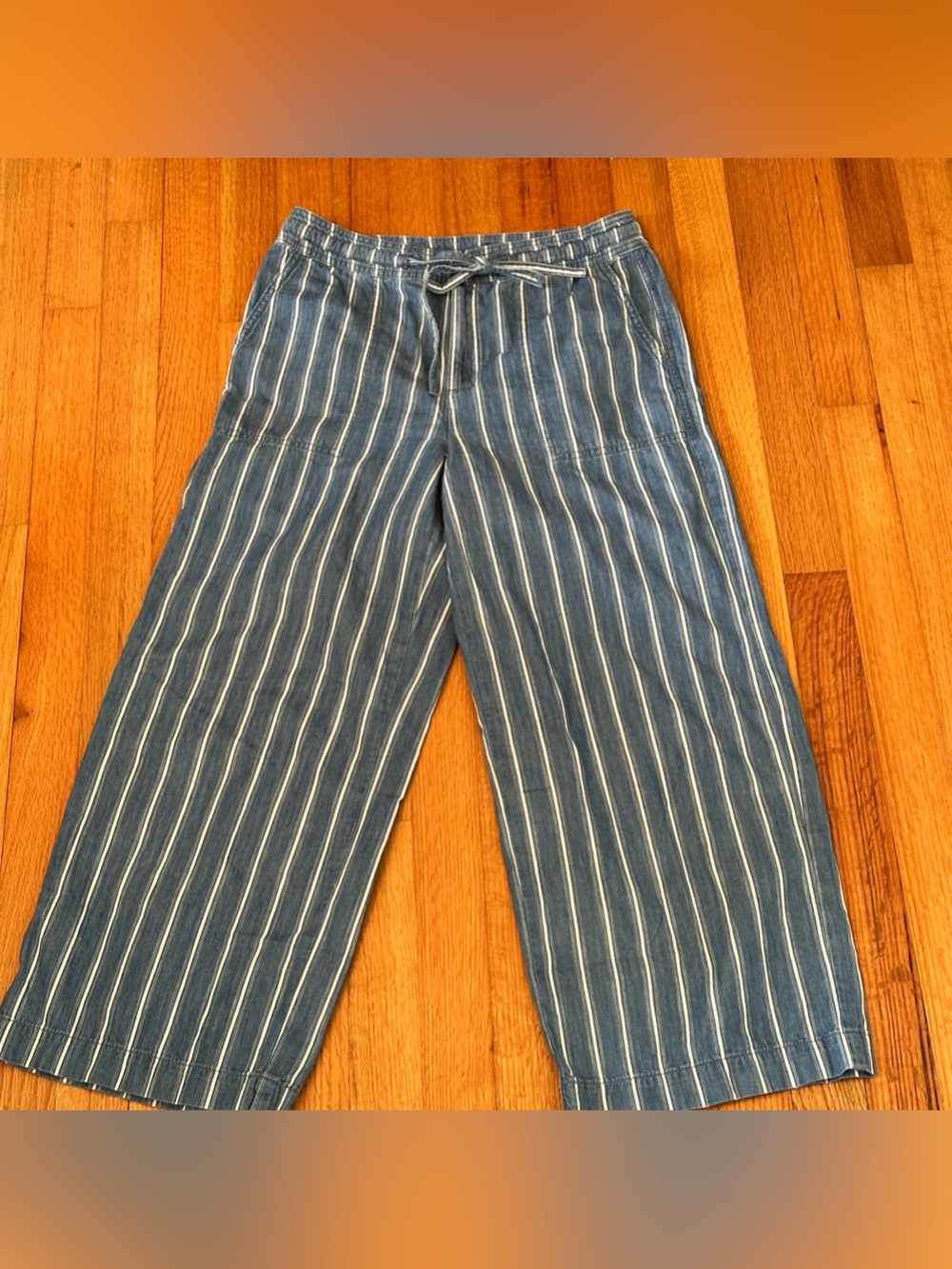 AMERICAN EAGLE Outfitters Wide Leg Capri Pants 100% Cotton Blue/White Striped 2(